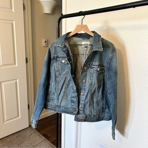 Universal Threads Denim Jacket - Medium Wash